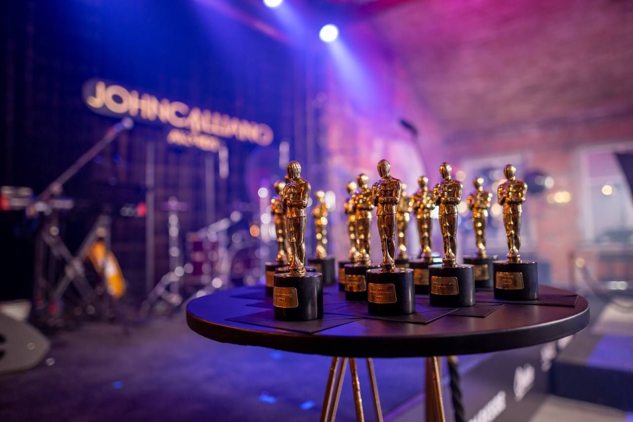 Пост из канала grey_ugli 2021 год был продолжением 2020 в формате проведения Эвордса, снова без ярмарки,... | HOOKAH-HOUSE | Доставка и аренда кальянов 2021 год был продолжением 2020 в формате проведения Эвордса, снова без ярмарки,...