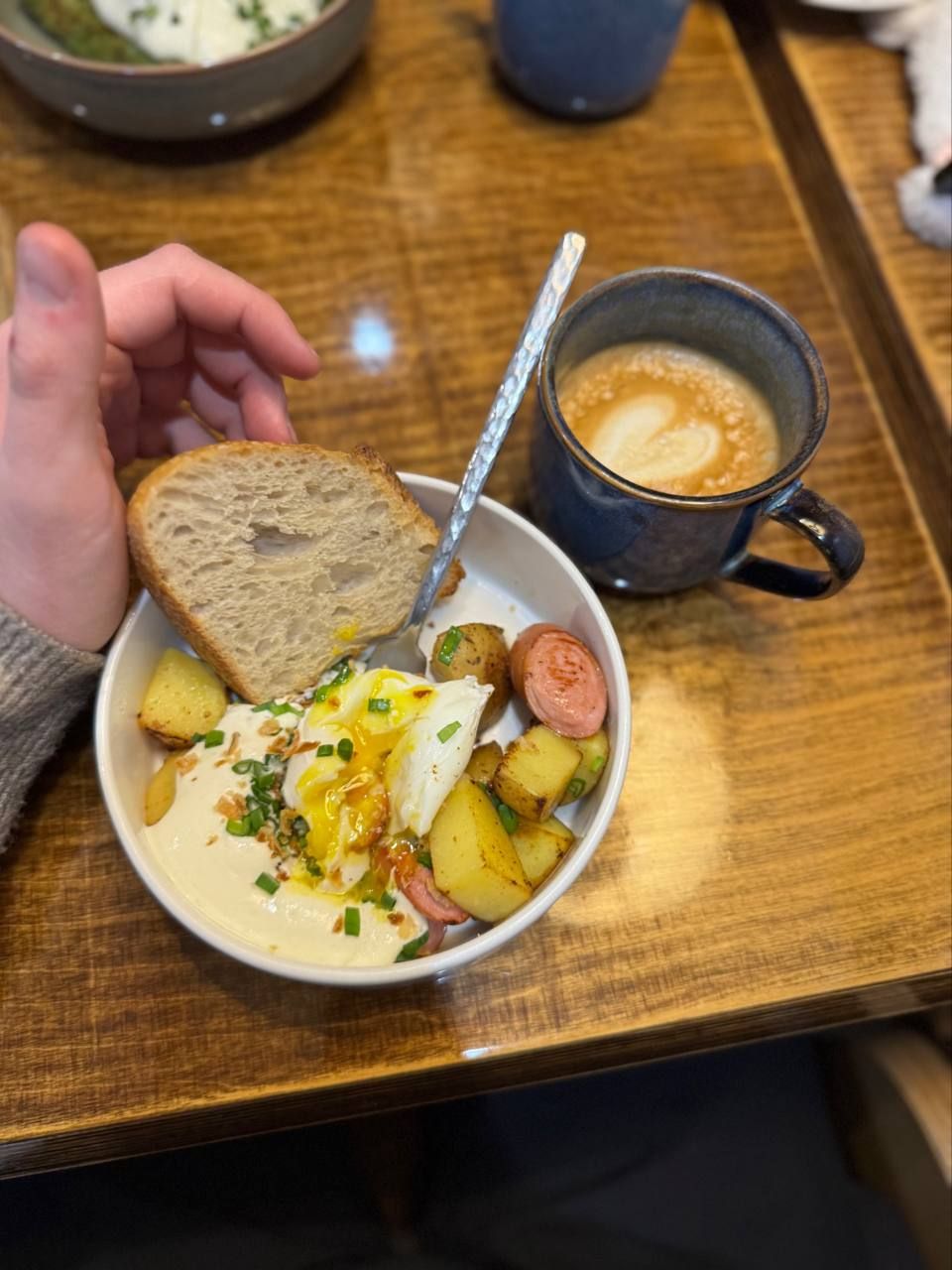 Доброе утро кайфарики, приятного кто кушцает и всем апупенного денька и проживайте...