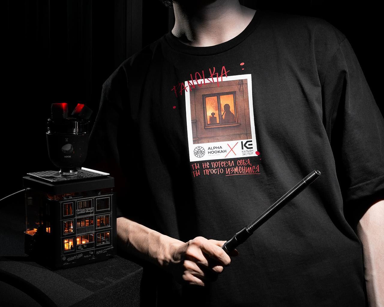Пост из канала AlphaHookahOfficial ⚪️Помните футболку с «панелькой», ту, что моментально стала легендой? | HOOKAH-HOUSE | Доставка и аренда кальянов ⚪️Помните футболку с «панелькой», ту, что моментально стала легендой?